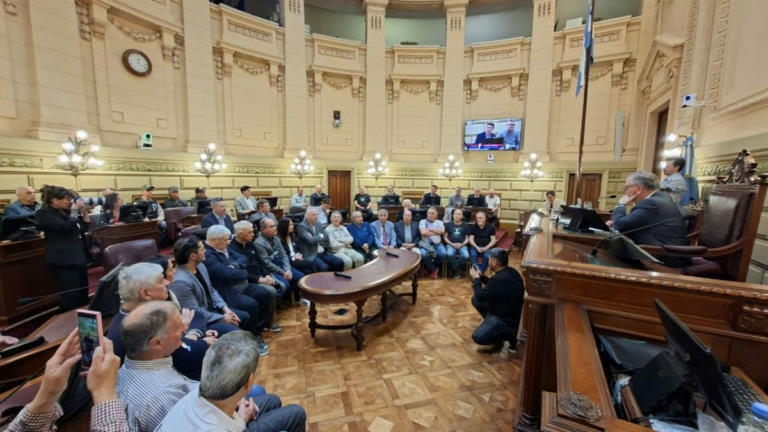 homenaje-senado-ruben-rada-3